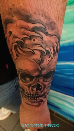 Tattoo mit Totenkopf