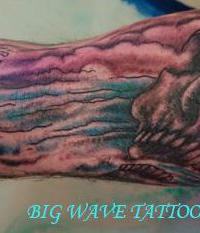 Tattoo mit Totenkopf und Wasser